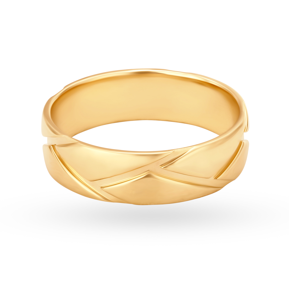 Modern 22 Karat Yellow Gold Criss Cross Pattern Finger Ring
Modern 22 Karat Yellow Gold Criss Cross Pattern Finger Ring