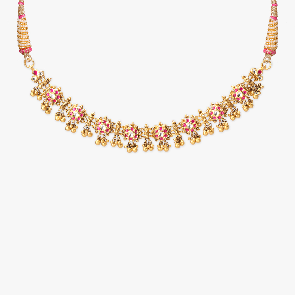 Majestic Floral Gold Necklace Set
Majestic Floral Gold Necklace Set