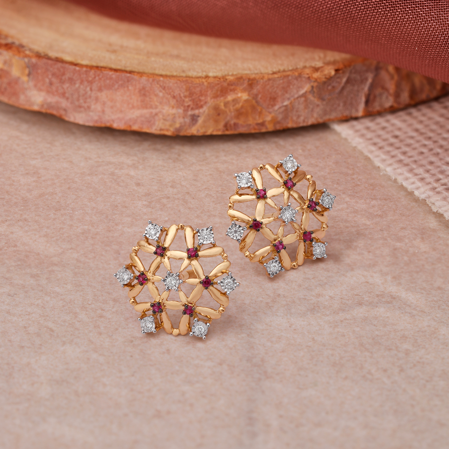 Stunning Floral Broad Diamond Stud Earrings
Stunning Floral Broad Diamond Stud Earrings