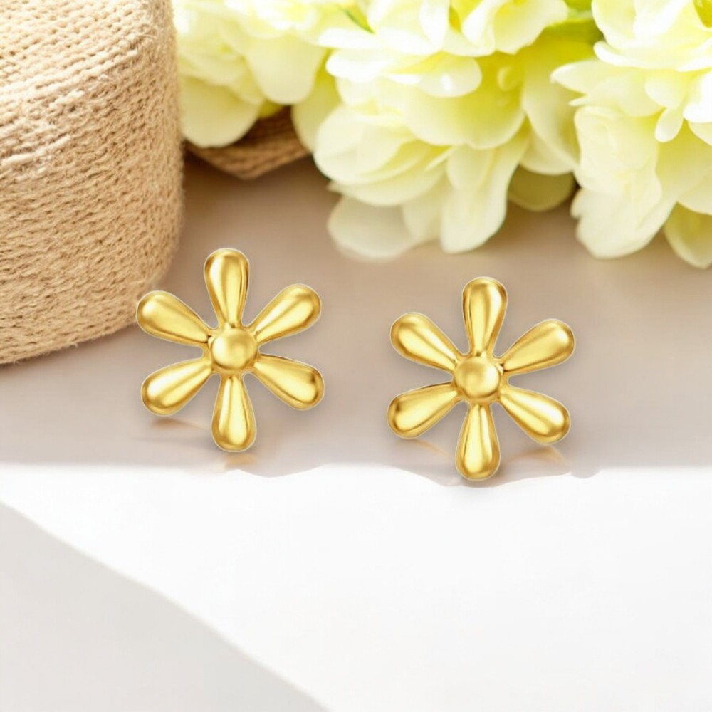Floral Petite Gold Stud Earrings
Floral Petite Gold Stud Earrings