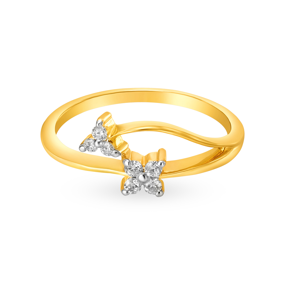 Sleek Seven Stone Floral Motif Diamond Finger Ring
Sleek Seven Stone Floral Motif Diamond Finger Ring