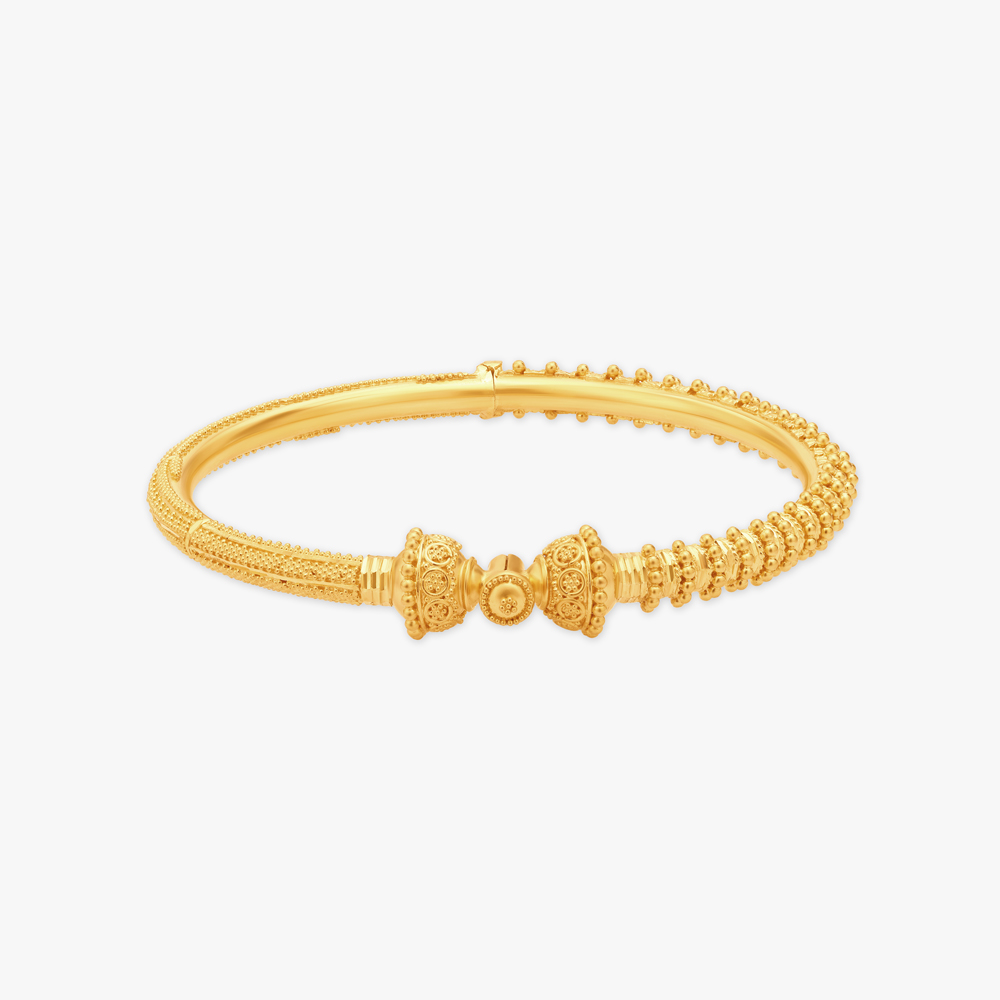 Eternal Splendour Gold Bangle
Eternal Splendour Gold Bangle