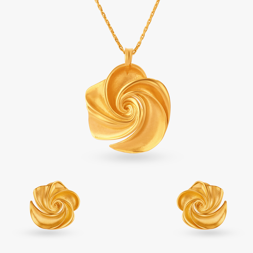 Blooming Swirl Pendant and Earrings Set
Blooming Swirl Pendant and Earrings Set