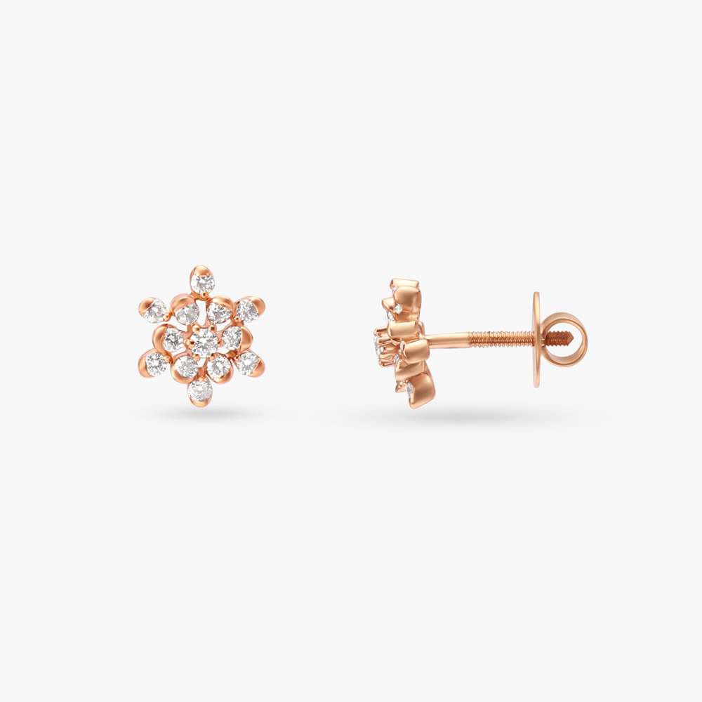 Floral Finesse Diamond Stud Earrings
Floral Finesse Diamond Stud Earrings