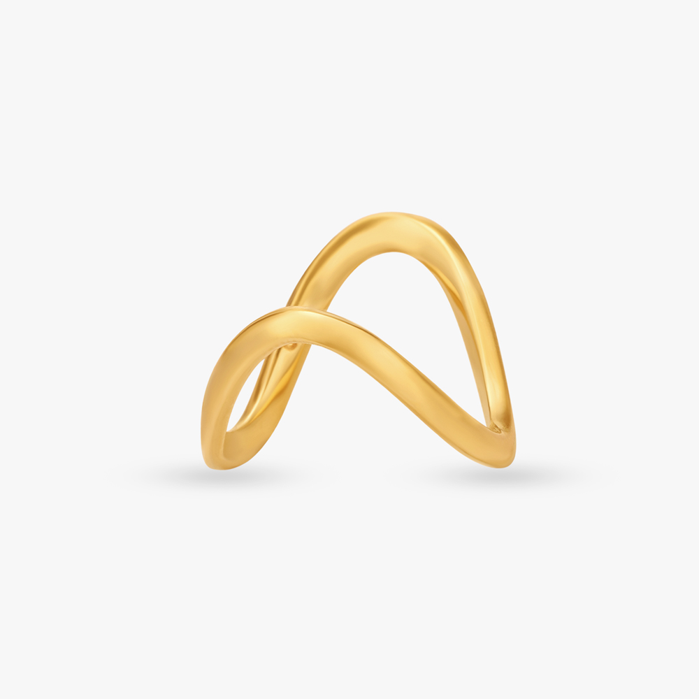 Sleek Vanki Gold Finger Ring
Sleek Vanki Gold Finger Ring