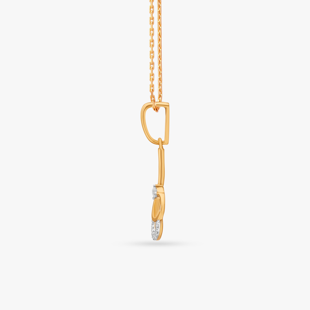 Minimalistic Design Diamond Pendant
Minimalistic Design Diamond Pendant