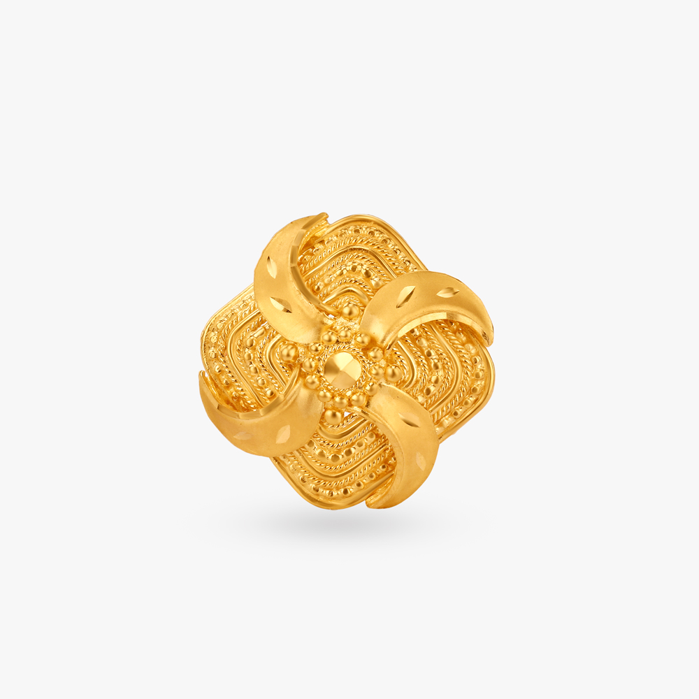 Floral Majesty Gold Finger Ring
Floral Majesty Gold Finger Ring