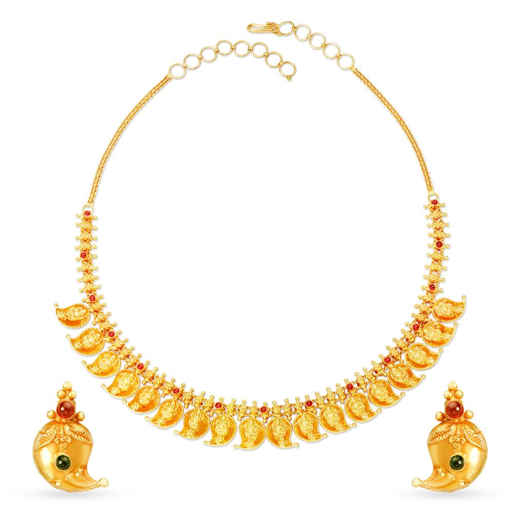 Mango Pattern Gold Necklace Set for the Brides in the South of India
Mango Pattern Gold Necklace Set for the Brides in the South of India