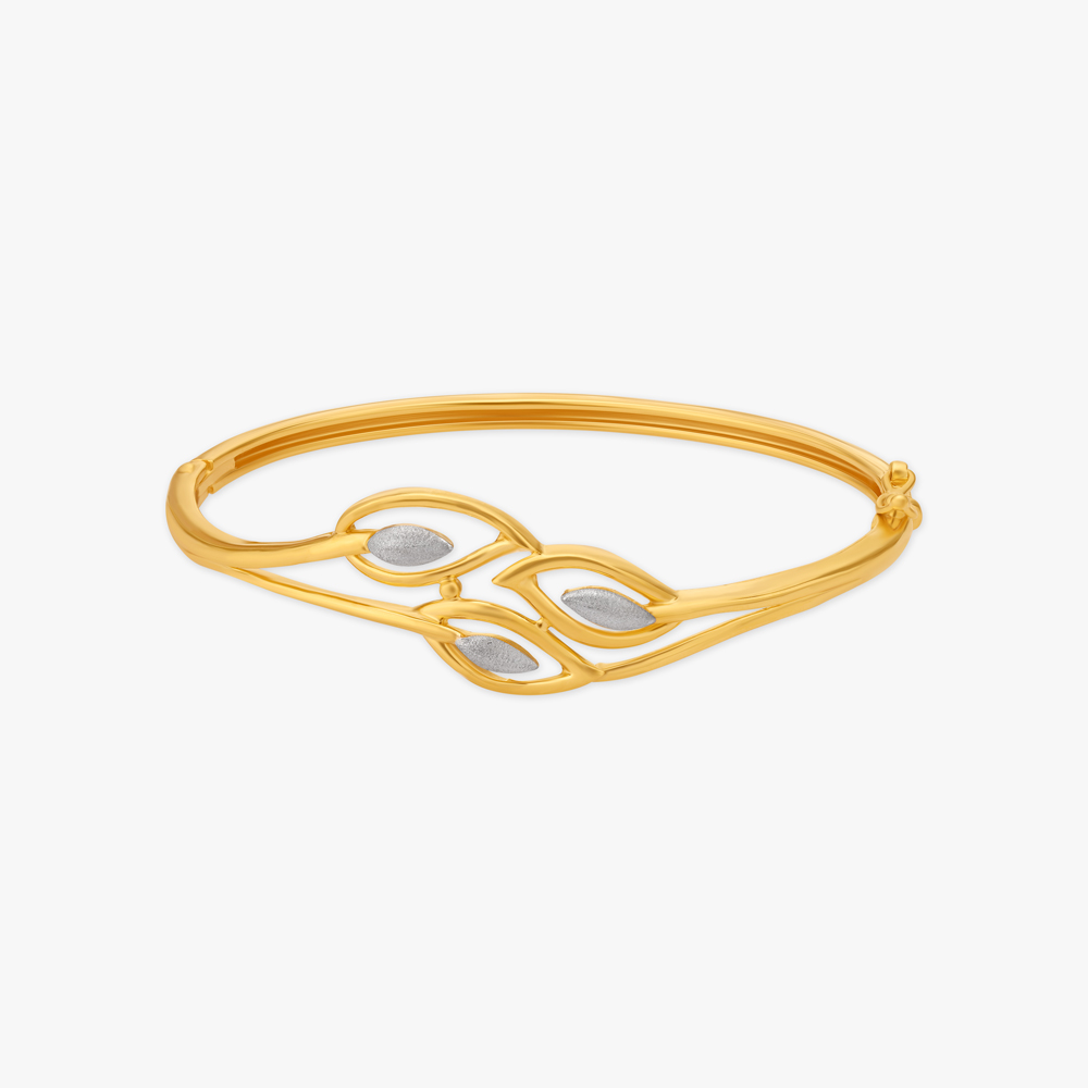 Allure of Nature Bangle
Allure of Nature Bangle