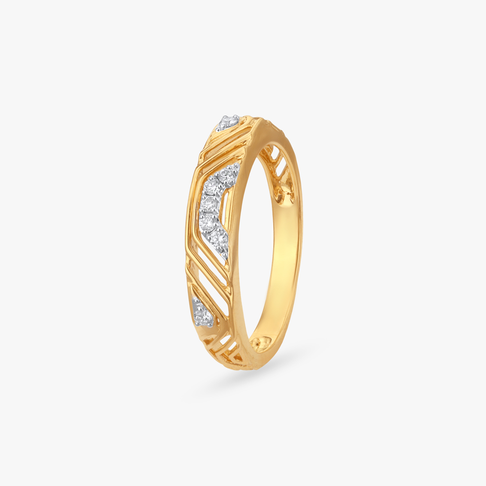Angled Allure Diamond Ring
Angled Allure Diamond Ring