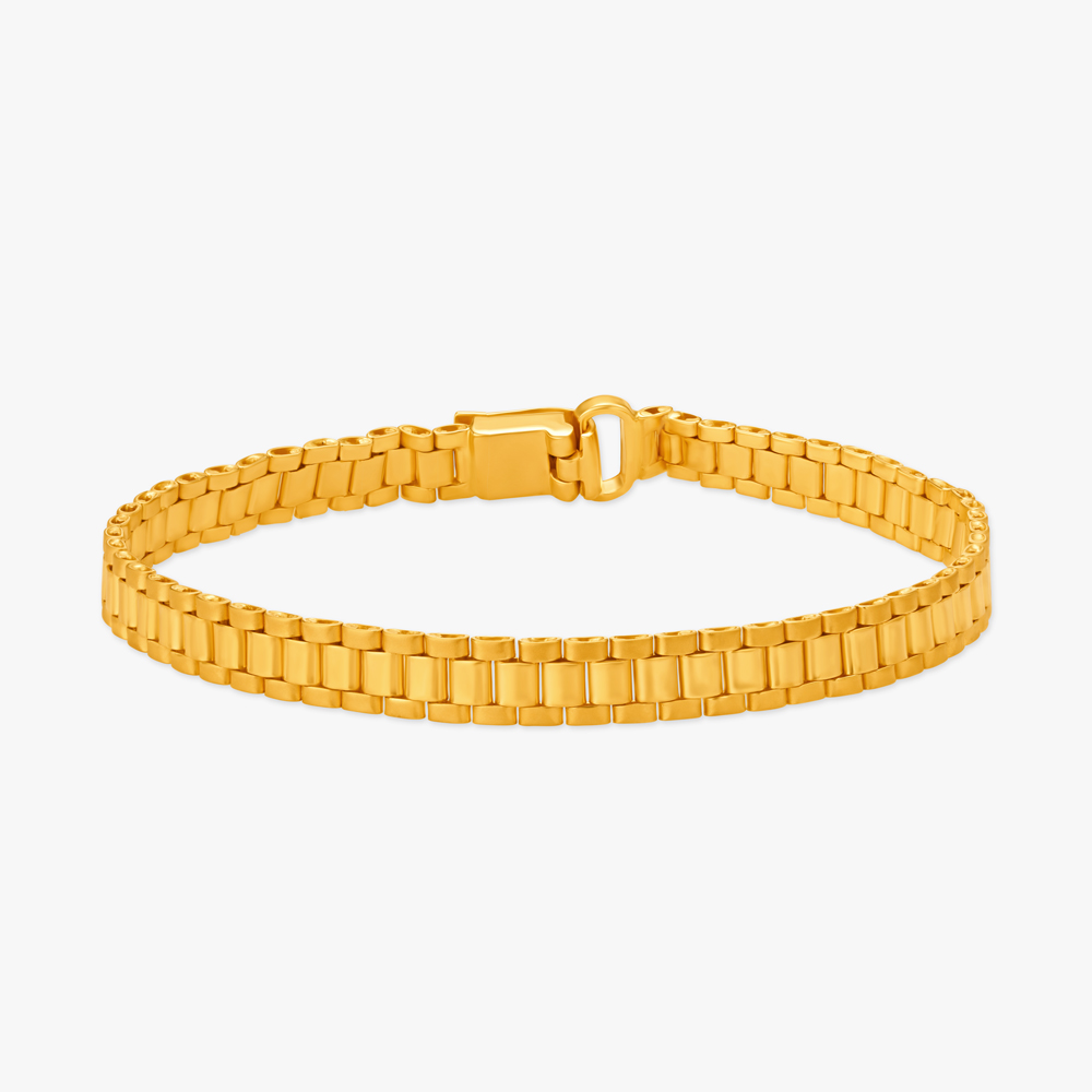 Alluring Gold Link Bracelet for Men
Alluring Gold Link Bracelet for Men