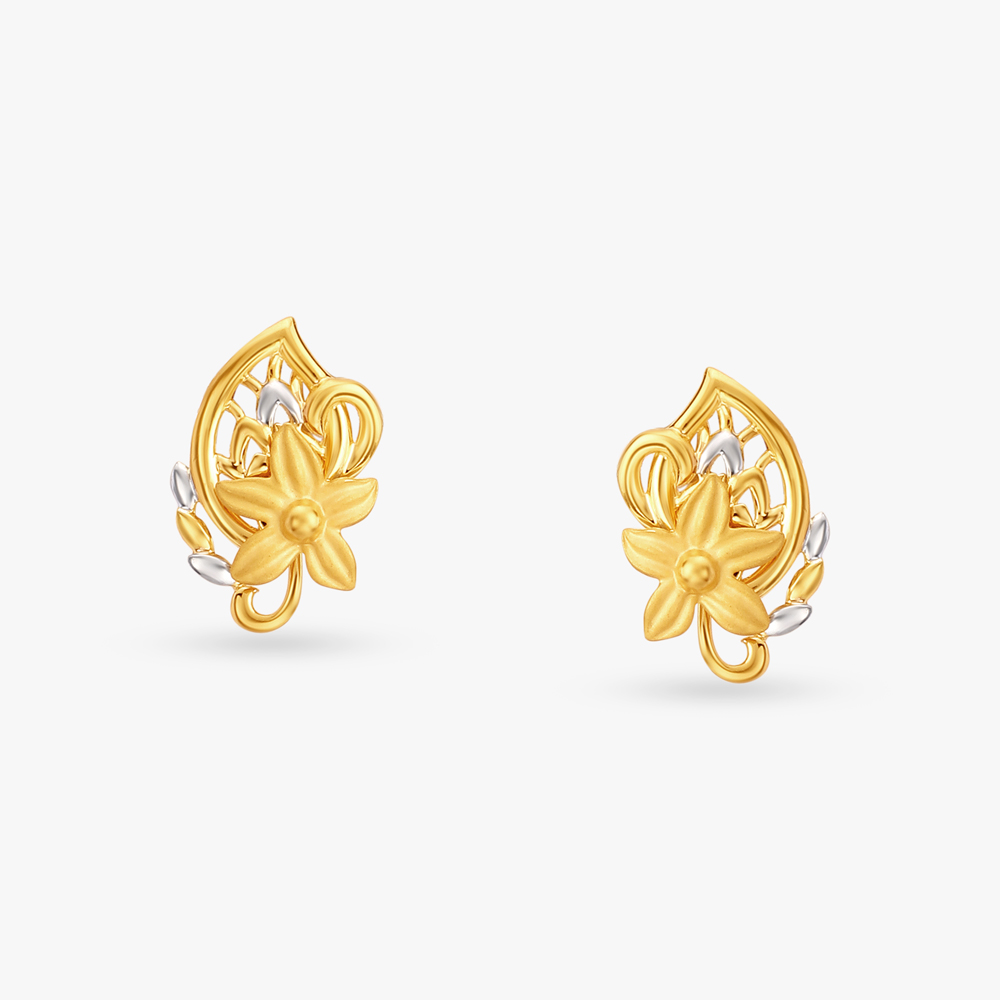 Floral Serenity Stud Earrings
Floral Serenity Stud Earrings