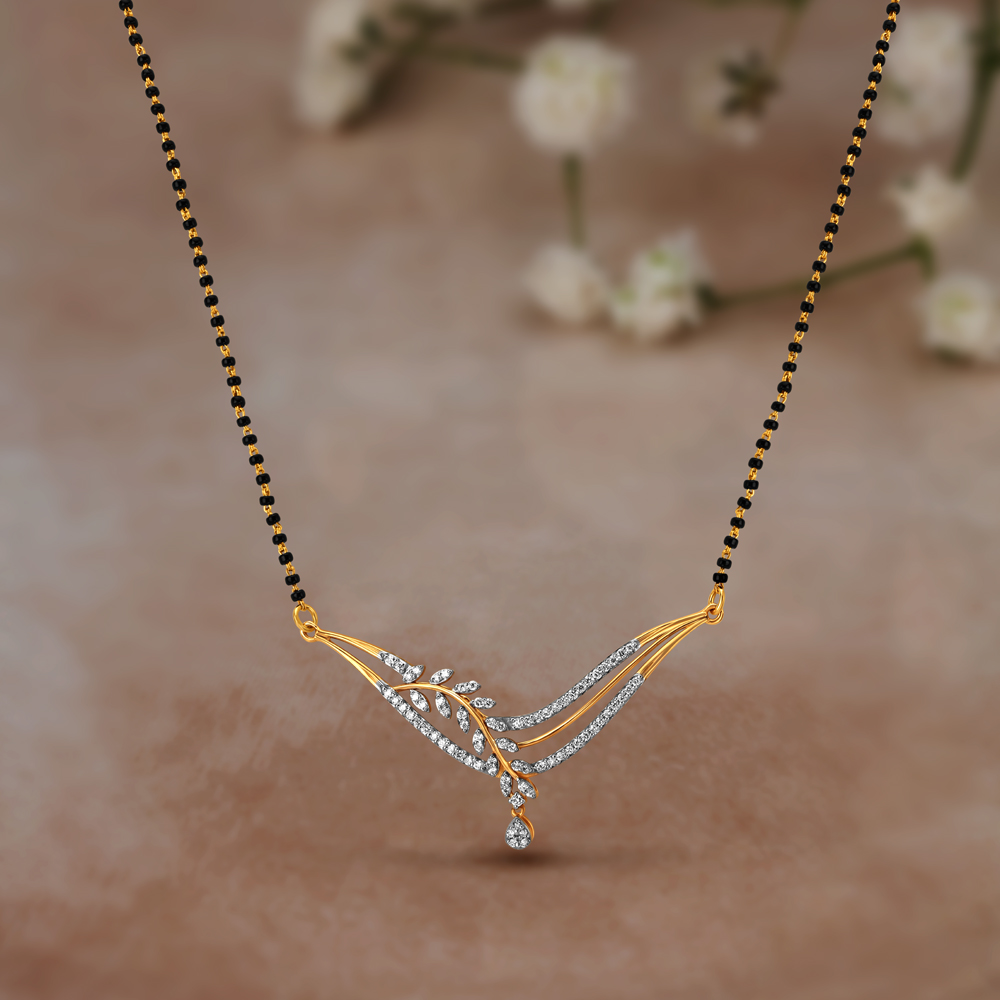 Splendid Leafy Diamond Mangalsutra
Splendid Leafy Diamond Mangalsutra