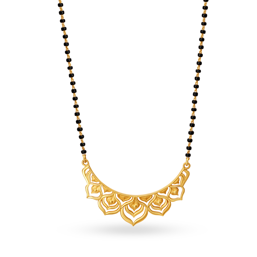 Tiered Paisley Mangalsutra
Tiered Paisley Mangalsutra