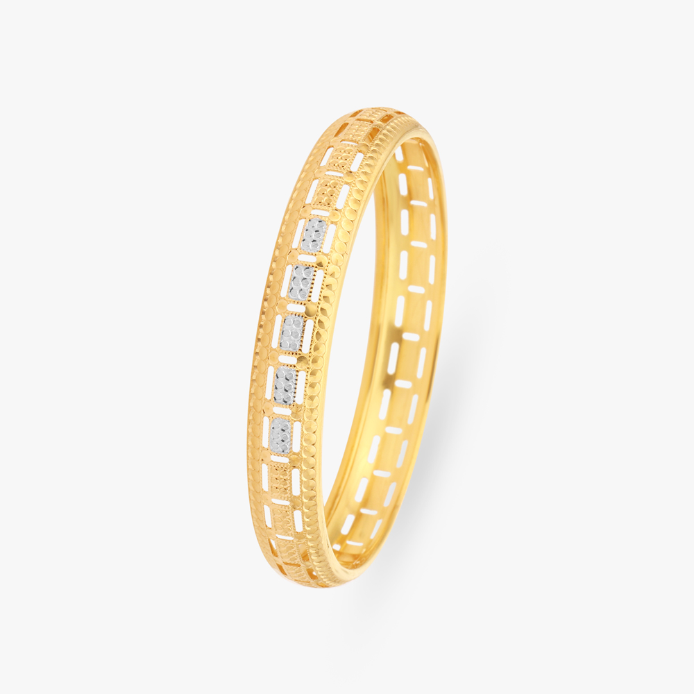 Textured Gold Bangle
Textured Gold Bangle