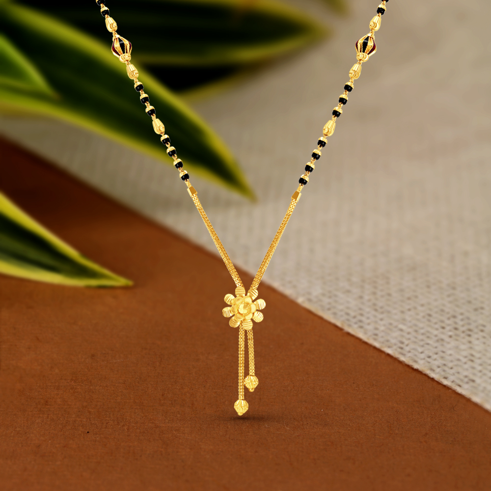 Solitary Flower Mangalsutra
Solitary Flower Mangalsutra