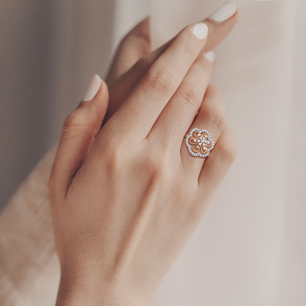 Brilliant Cocktail Look Rose Gold and Diamond Ring
Brilliant Cocktail Look Rose Gold and Diamond Ring