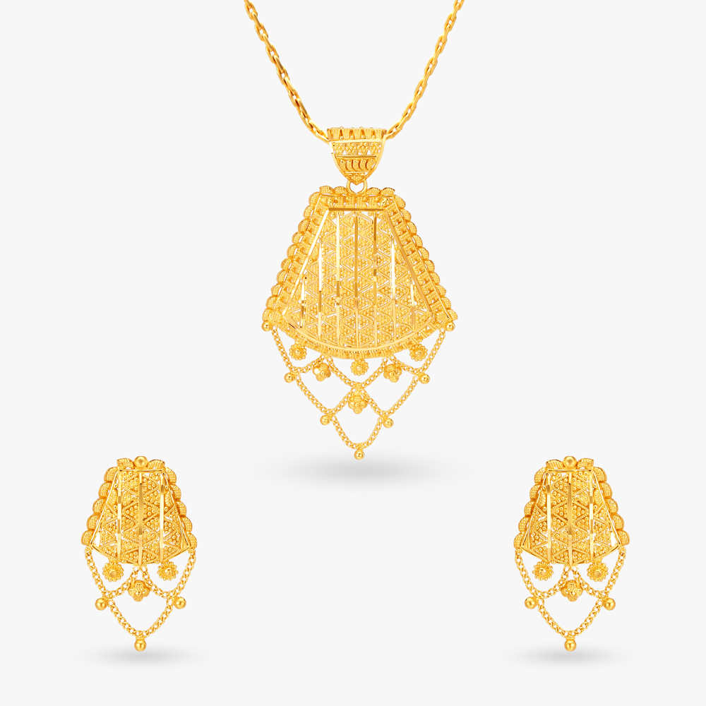 Sensuous Gold Pendant and Earrings Set
Sensuous Gold Pendant and Earrings Set