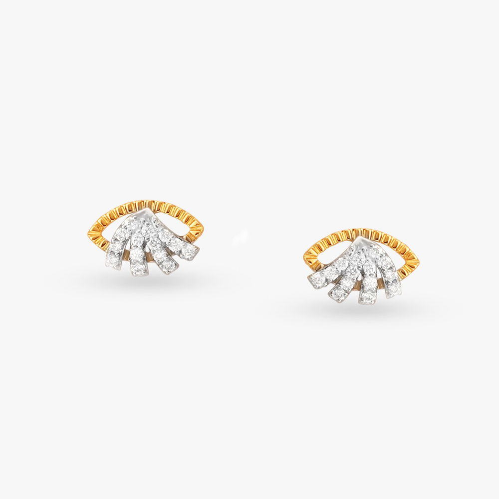 Radiant Flare Diamond Stud Earrings
Radiant Flare Diamond Stud Earrings