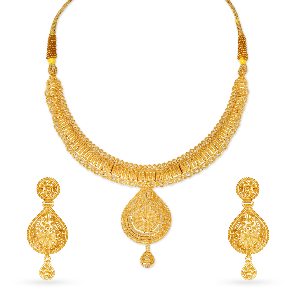 Winning 22 Karat Yellow Gold Beaded Teardrop Necklace And Earrings Set
Winning 22 Karat Yellow Gold Beaded Teardrop Necklace And Earrings Set