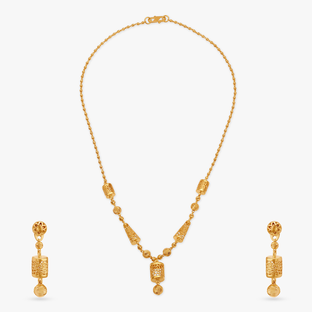 Distinguished Opulence Necklace Set
Distinguished Opulence Necklace Set
