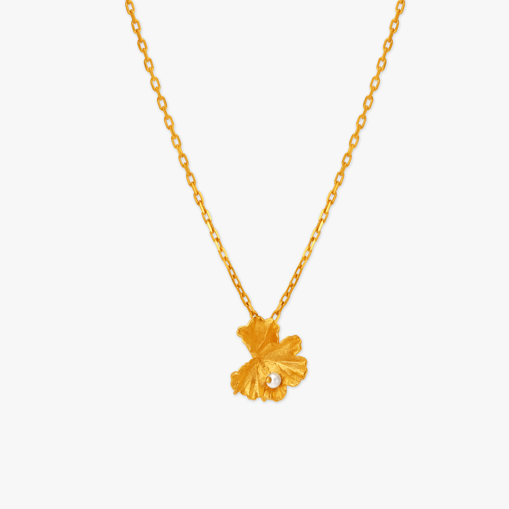 Blossoming Pearl Pendant with Chain
Blossoming Pearl Pendant with Chain