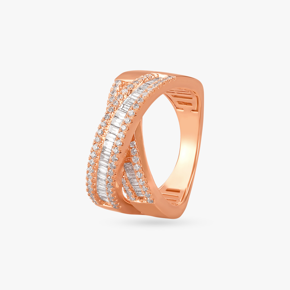 Crossover Luxe Diamond Finger Ring
Crossover Luxe Diamond Finger Ring