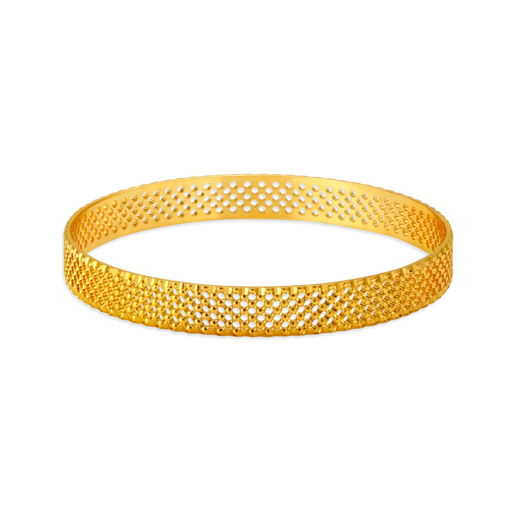 Mesmerizing Gold Bangle
Mesmerizing Gold Bangle