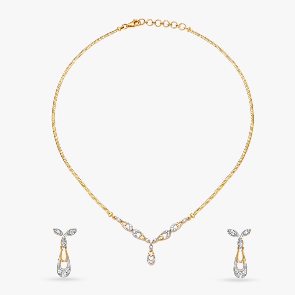 Beautiful Diamond Necklace Set
Beautiful Diamond Necklace Set