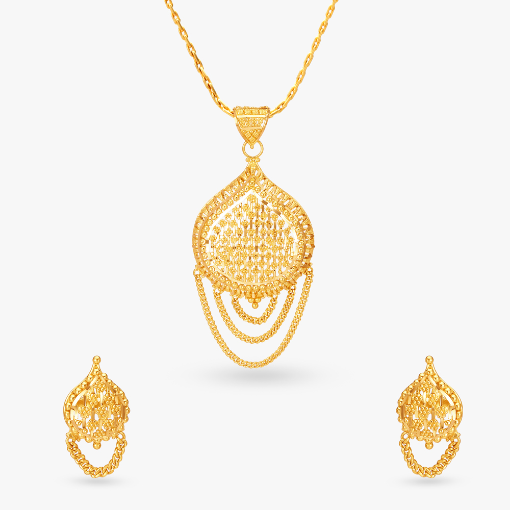 Captivating Gold Pendant and Earrings Set
Captivating Gold Pendant and Earrings Set