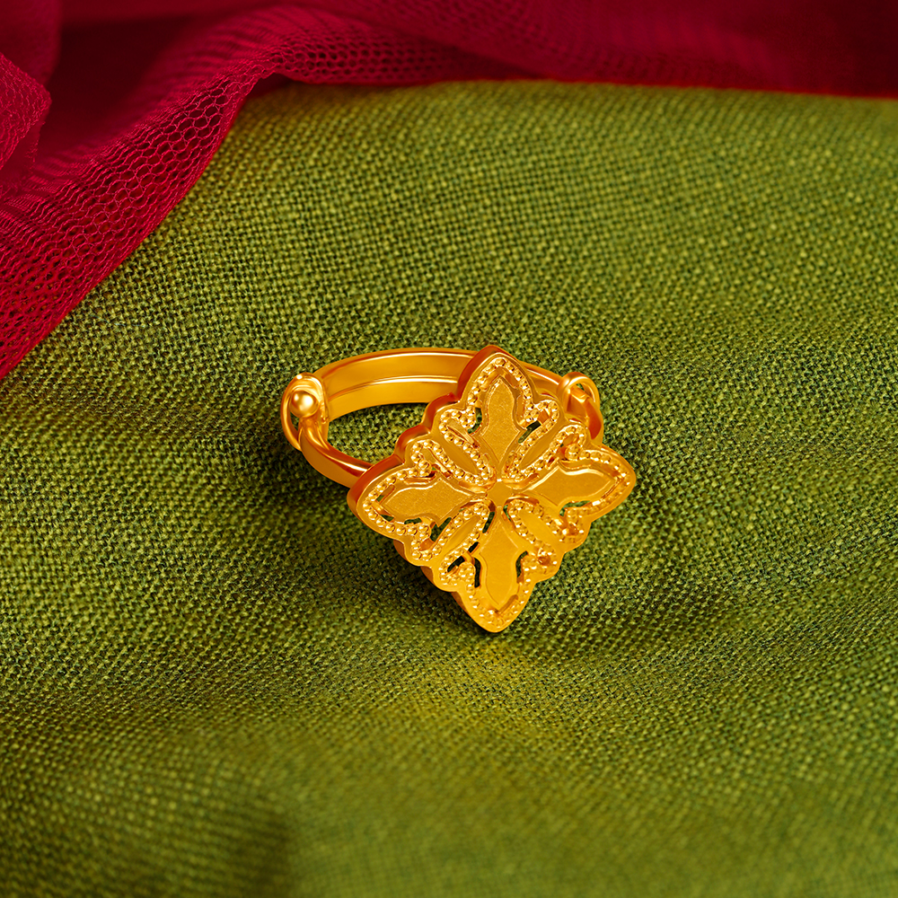 Edgy Geometric Ring
Edgy Geometric Ring