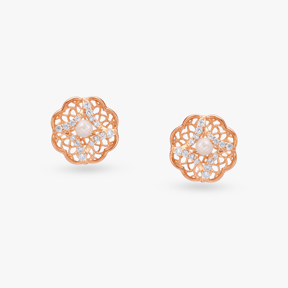 Floral Fusion Diamond Stud Earrings
Floral Fusion Diamond Stud Earrings