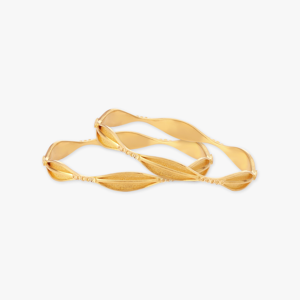 Artisanal Allure Bangles
Artisanal Allure Bangles