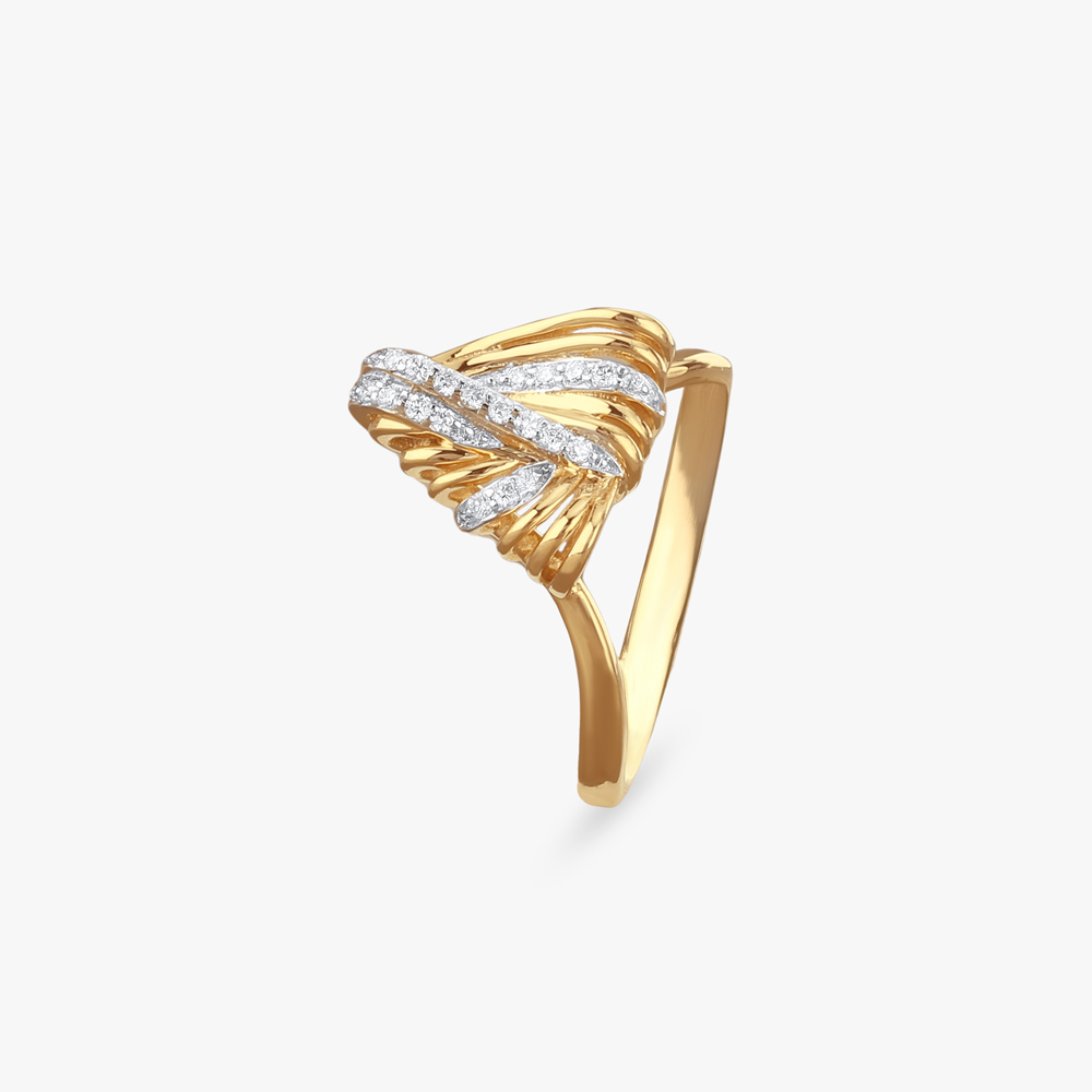 Radiant Twist Diamond Finger Ring
Radiant Twist Diamond Finger Ring