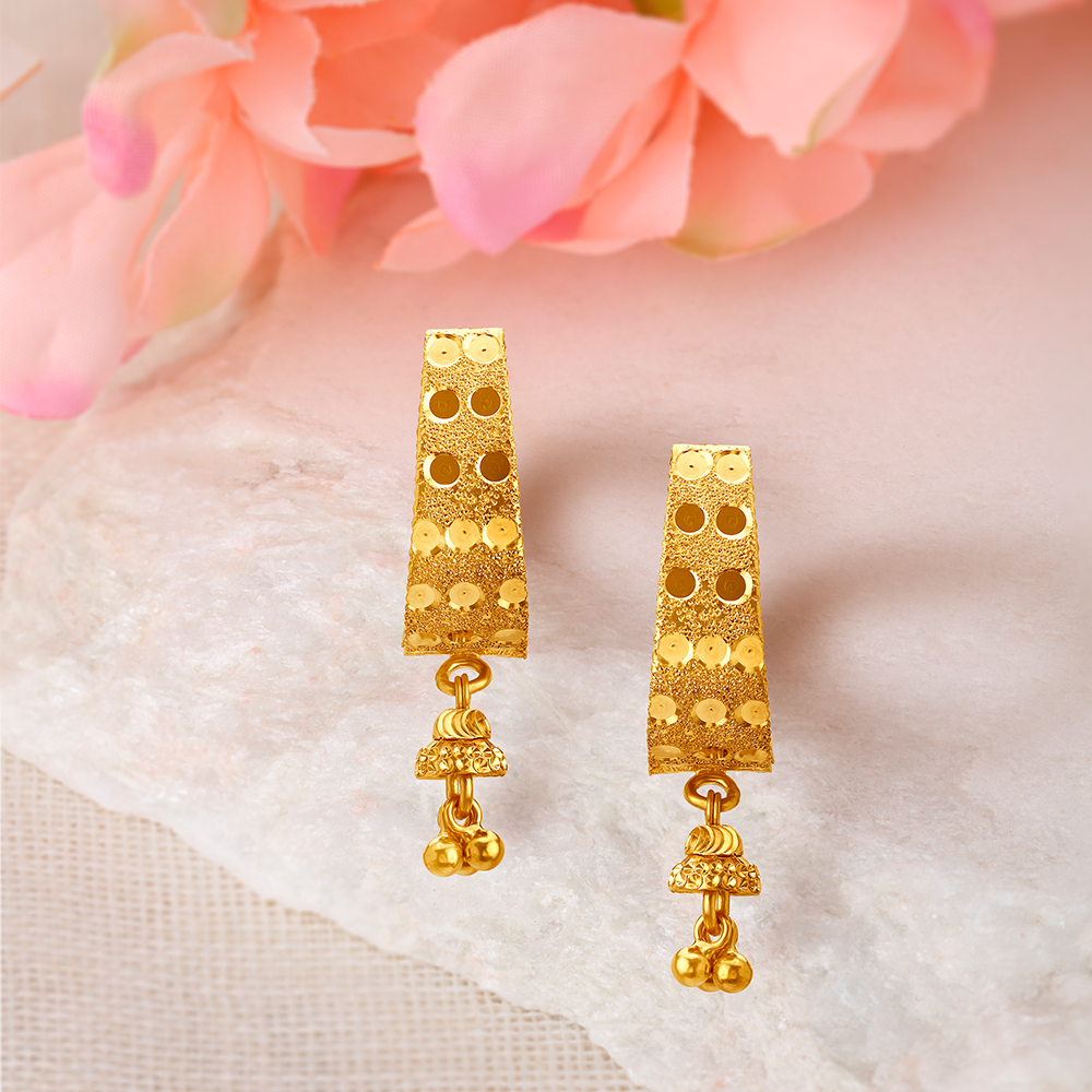 Versatile Lustrous Modern Gold Hoop Earrings