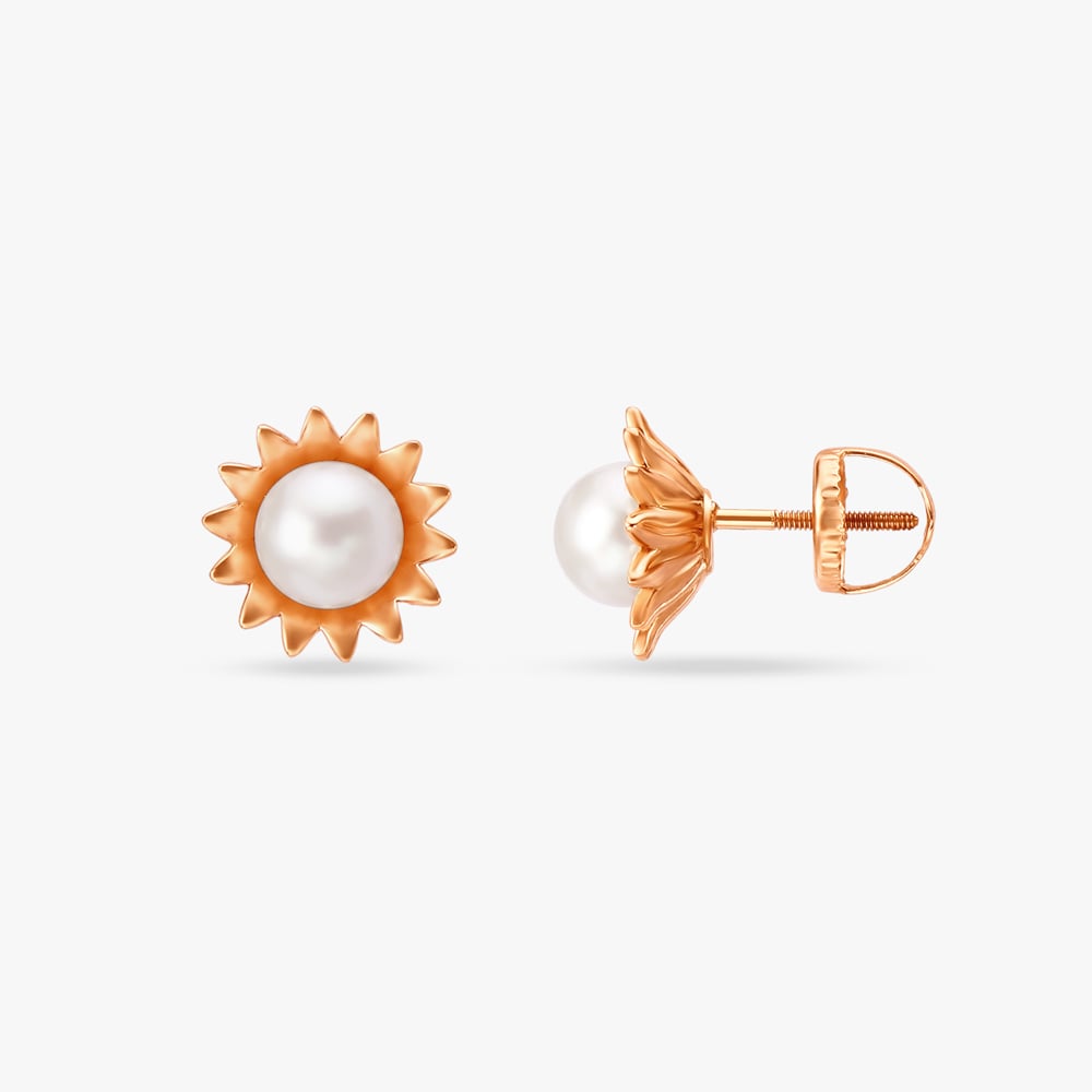 

Flair Pearl Stud Earrings