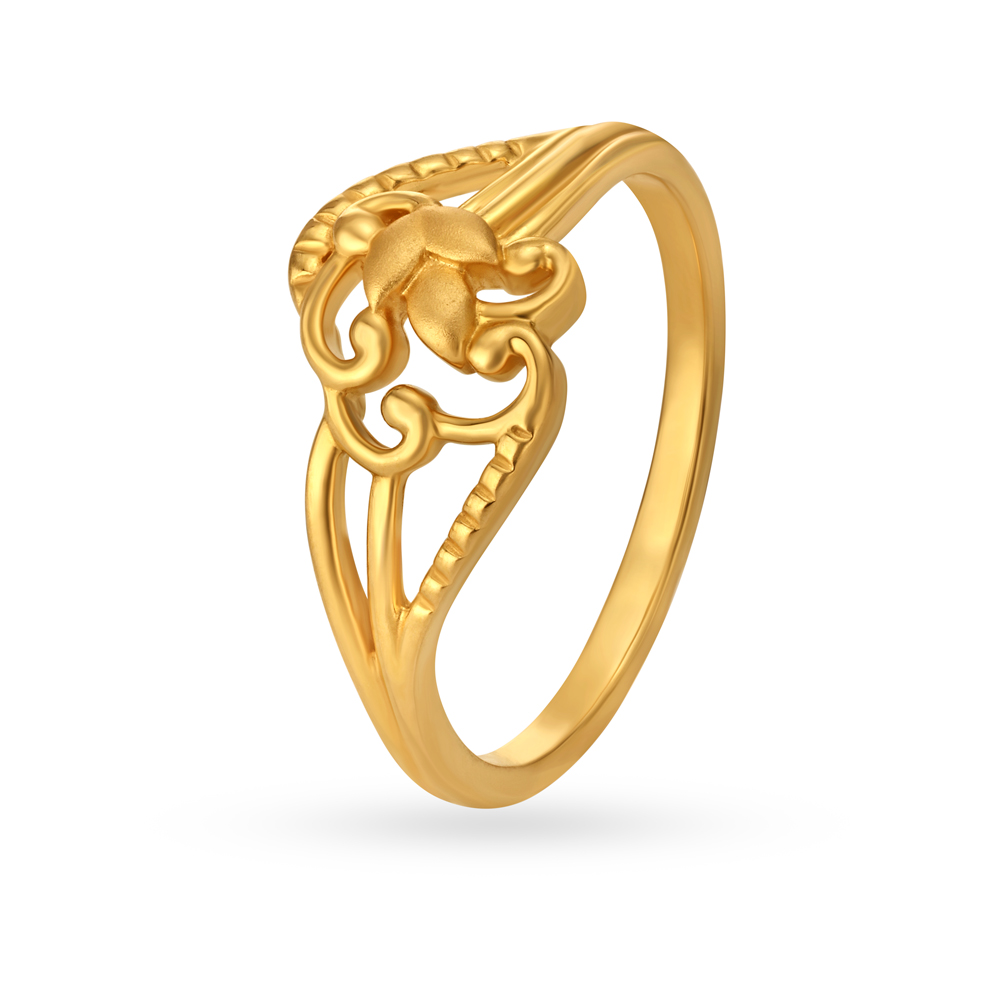 

Charming 22 Karat Yellow Gold Floral Ring