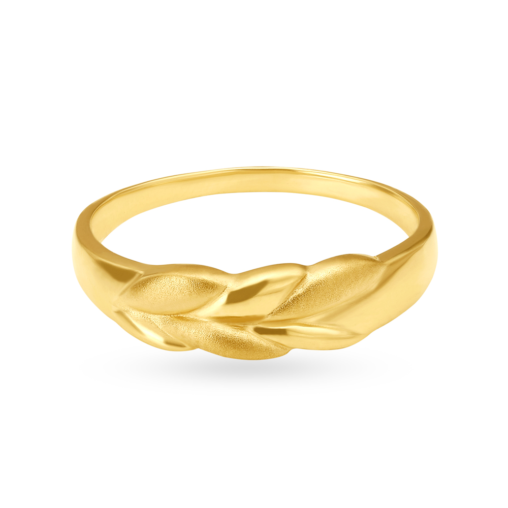 

Exciting 22 Karat Yellow Gold Leaf Finger Ring
