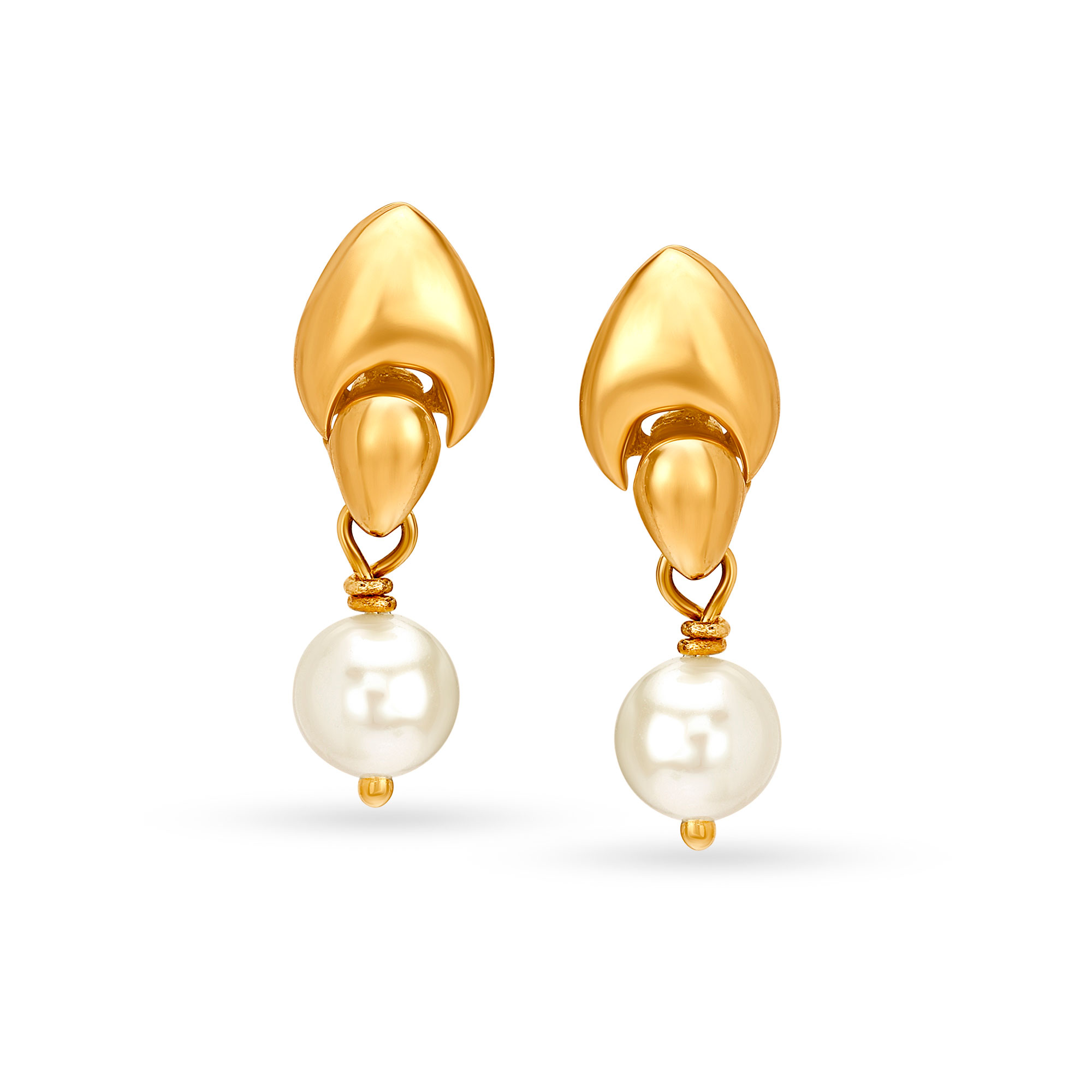 

Spellbinding Drop Earrings with Pearl
