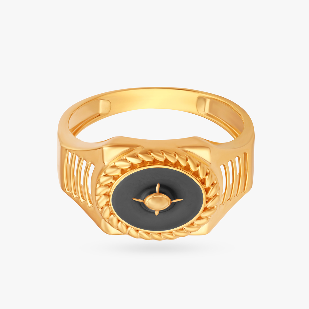 

Majestic Intricate Gold Ring