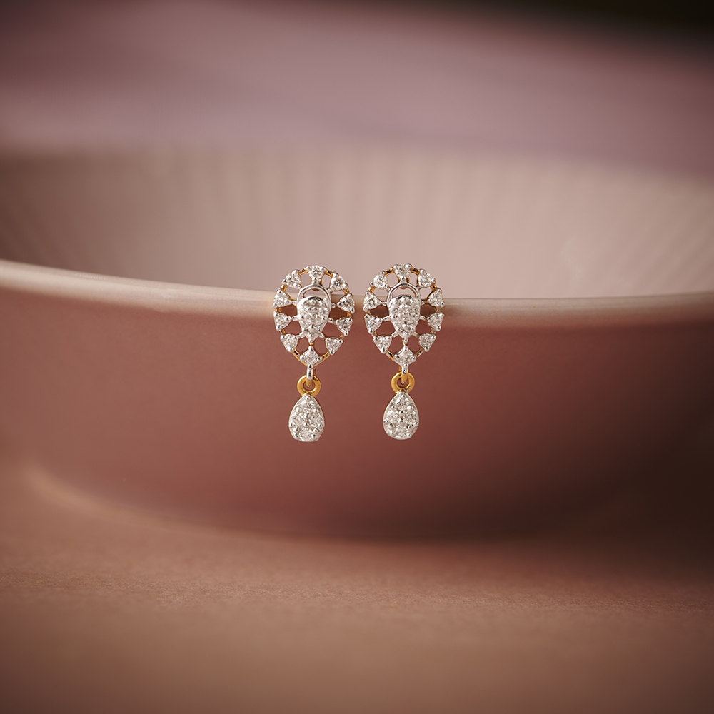Drape Shine Diamond Stud Earrings
