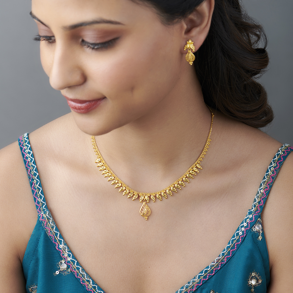 

Yellow Gold Necklace Set