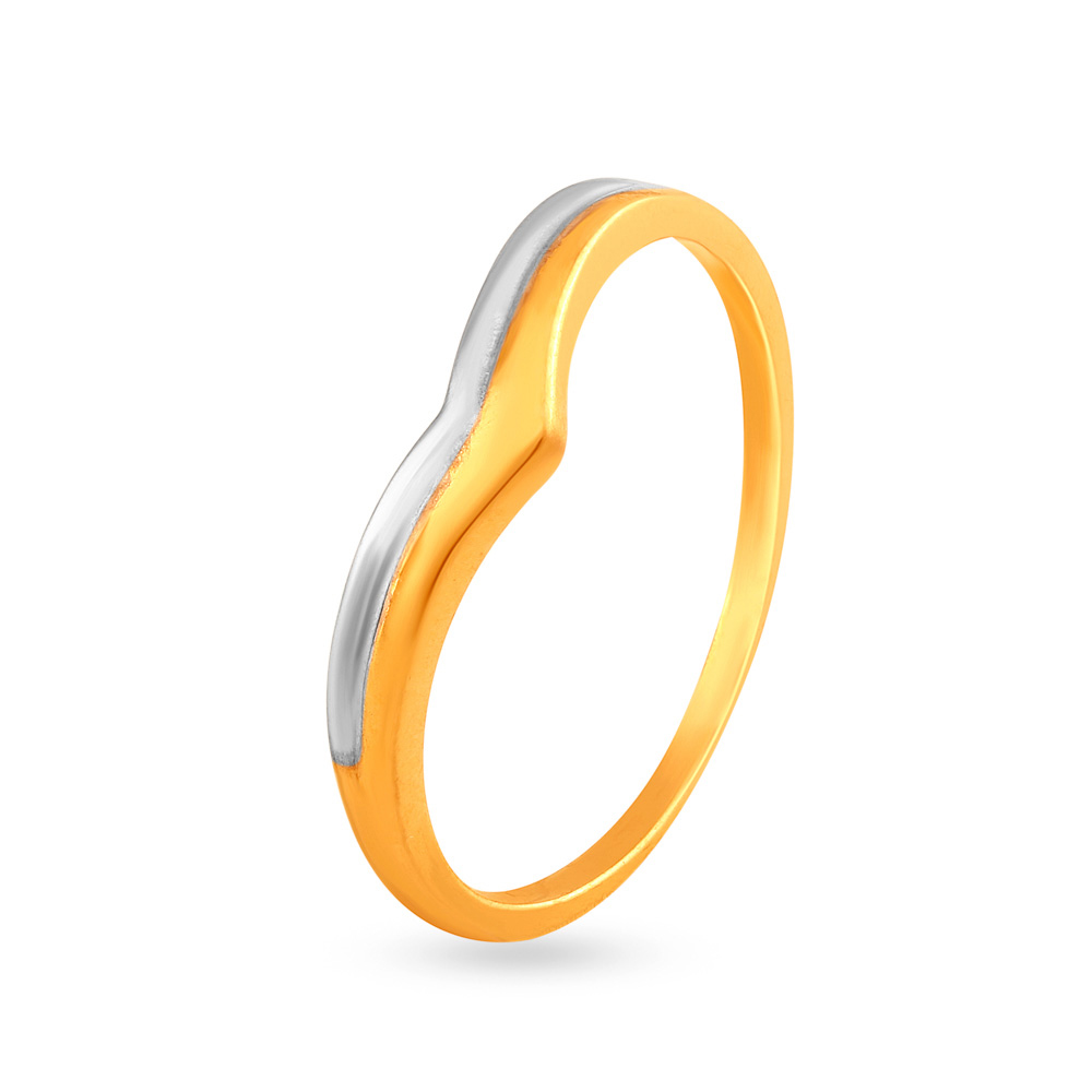 Classy Dainty Gold Ring