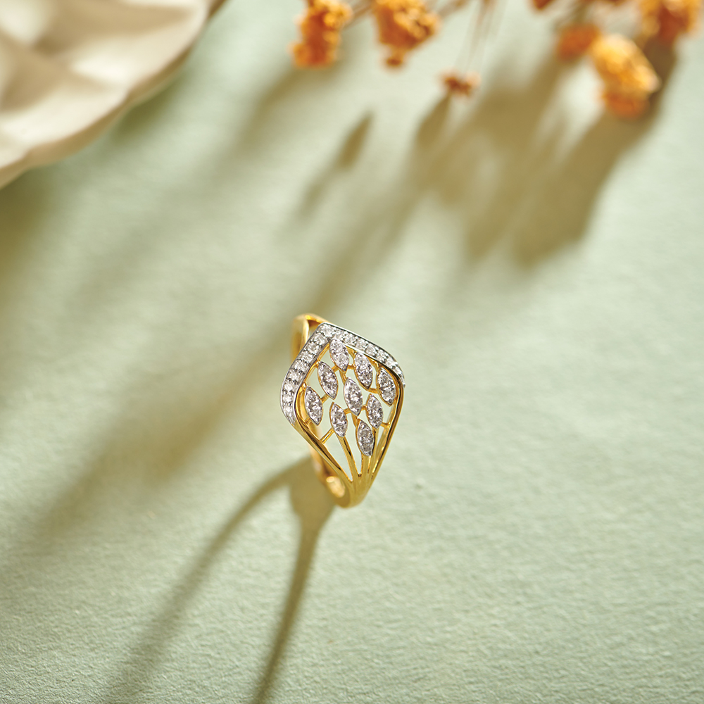 Abstract Sparkle Diamond Ring
