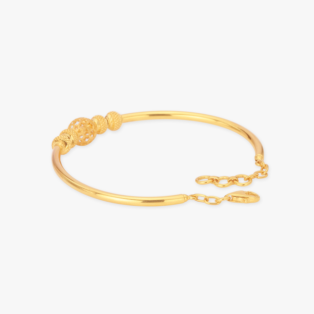 

Aesthetic Gold Bangle