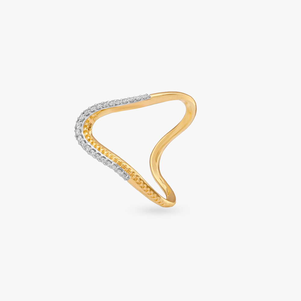 Bold Chic Diamond Finger Ring
