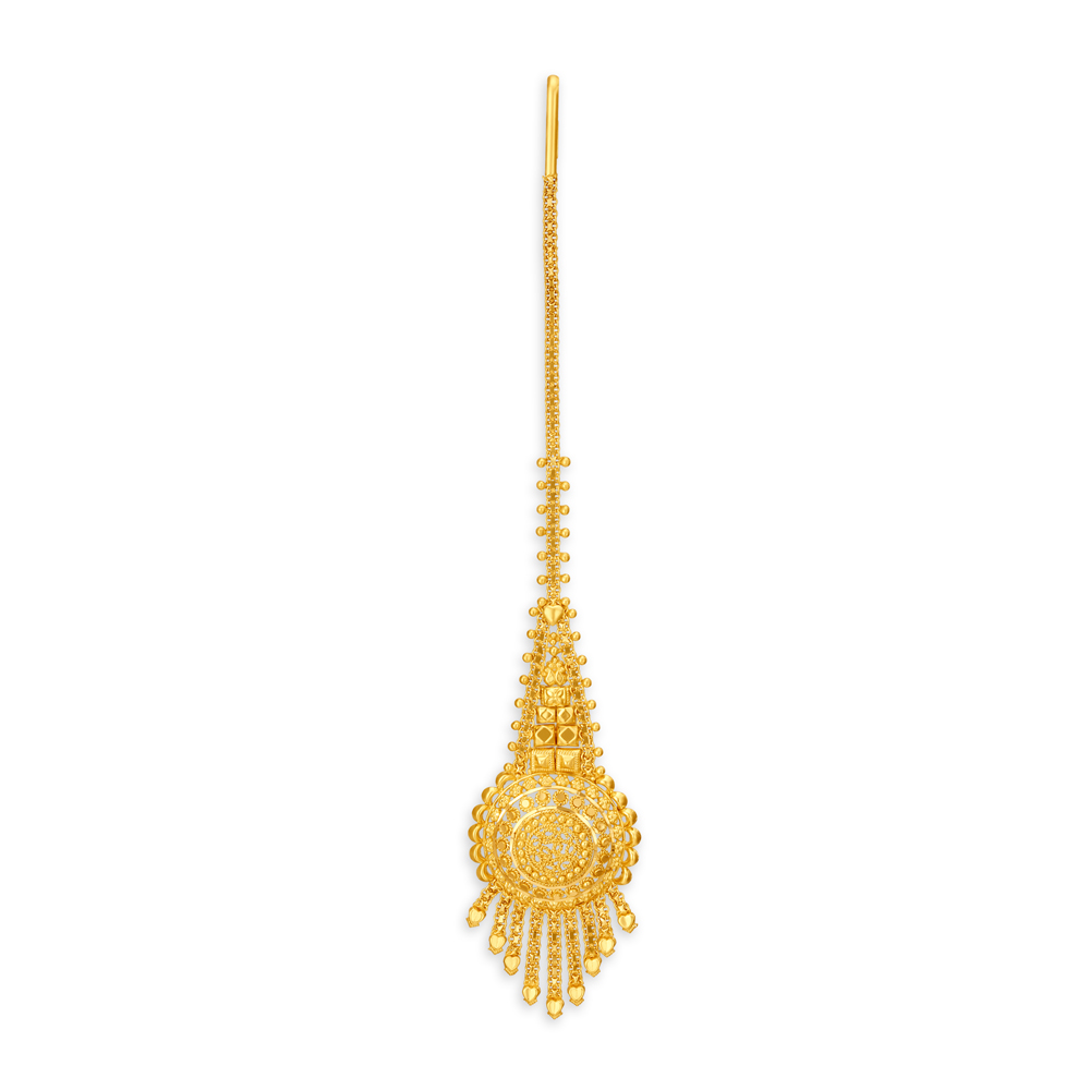 

Gleaming Gold Maang Tikka for the Indian Bride