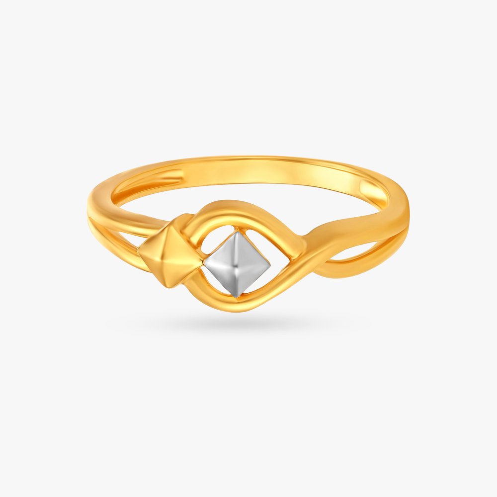 

Dainty Elegant Ring
