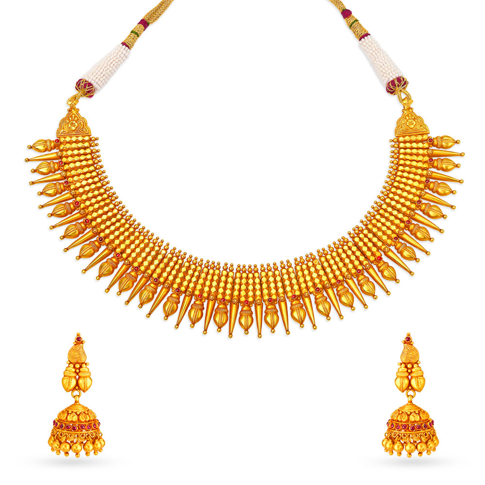 Wonderful Pristine Gold Necklace Set