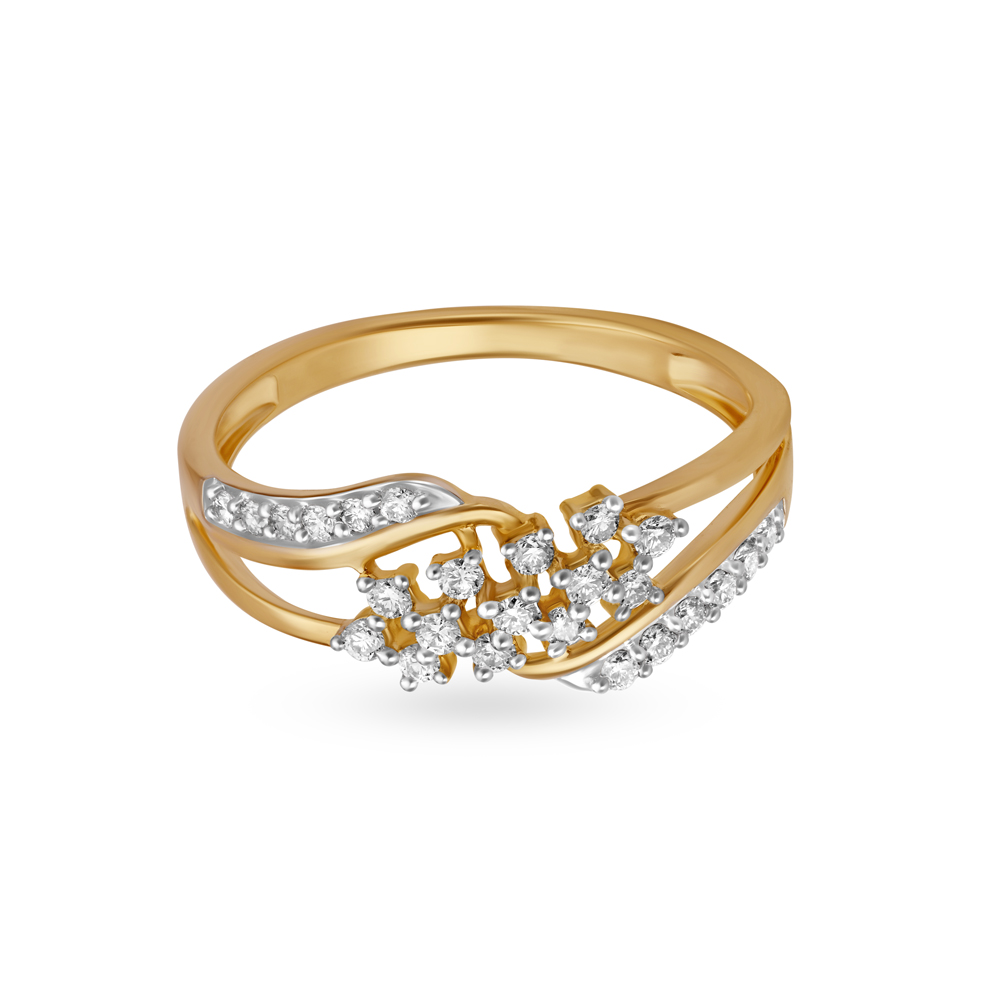 

Charming Gold Finger Ring with Diamonds